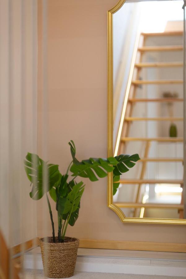 Unique Central 3 Floor Home With 4Bdrm, 3Bthrm Будапеща Екстериор снимка