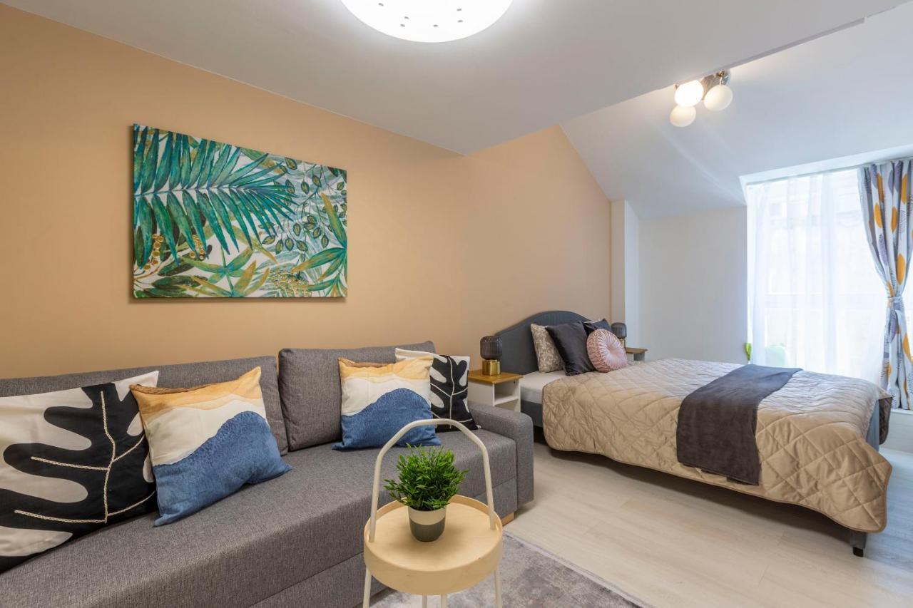 Unique Central 3 Floor Home With 4Bdrm, 3Bthrm Будапеща Екстериор снимка